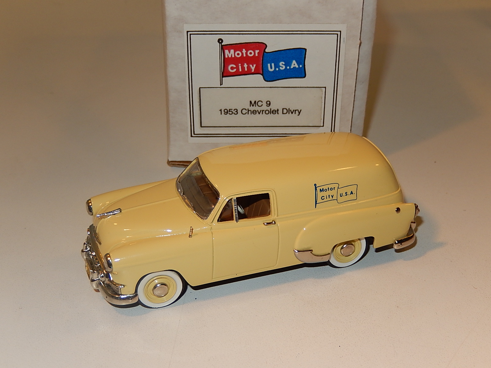 Motor City : 1953 Chevrolet Divry  "Motor City"  --> SOLD
